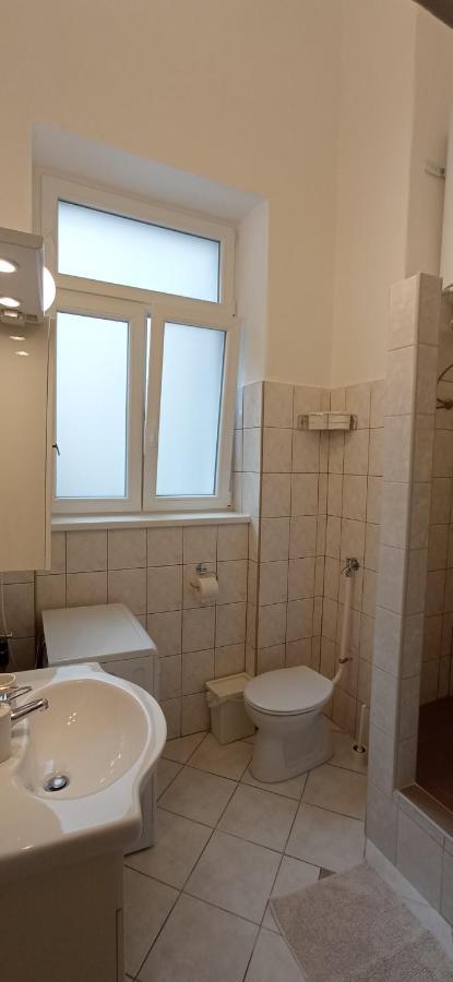 Duna Szecsi Apartman Budapest Exteriör bild