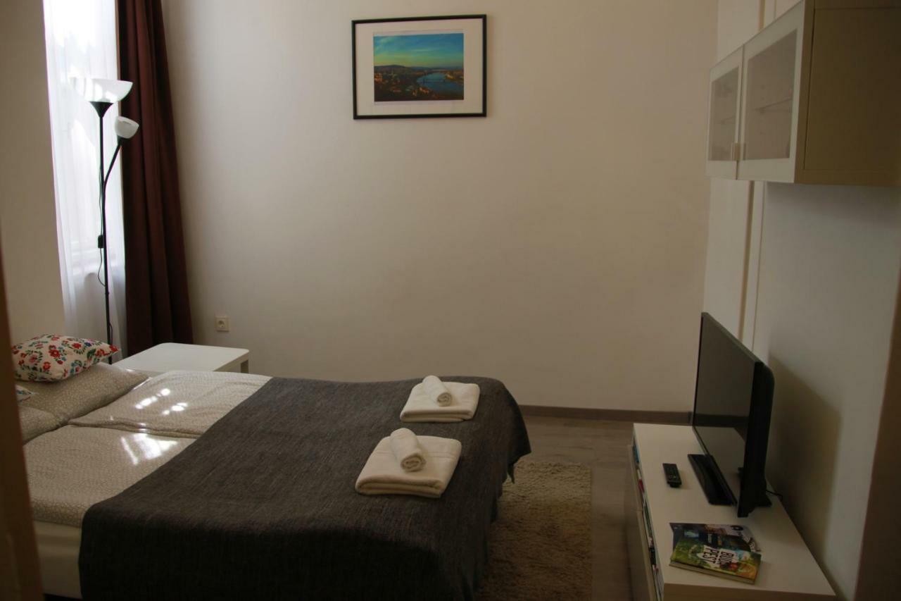 Duna Szecsi Apartman Budapest Exteriör bild