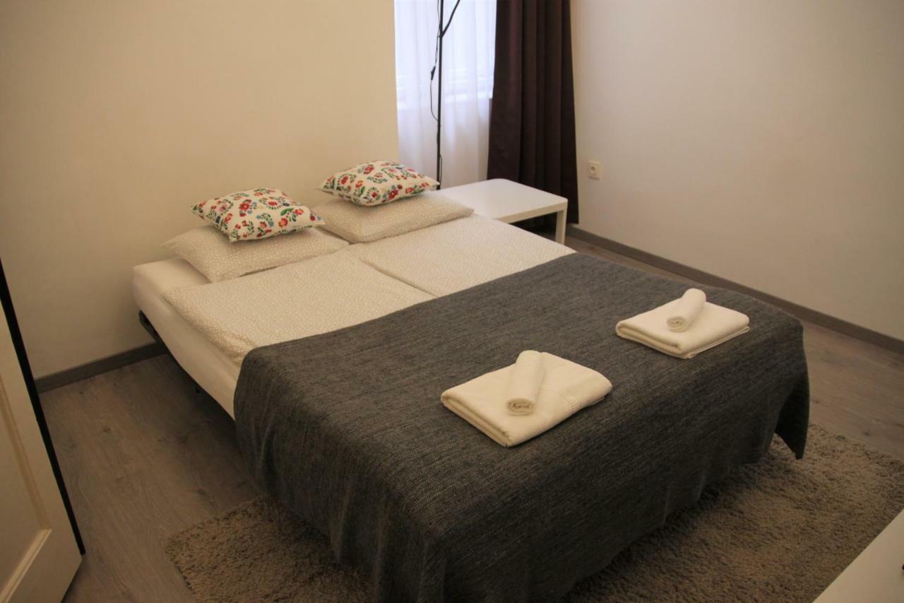 Duna Szecsi Apartman Budapest Exteriör bild