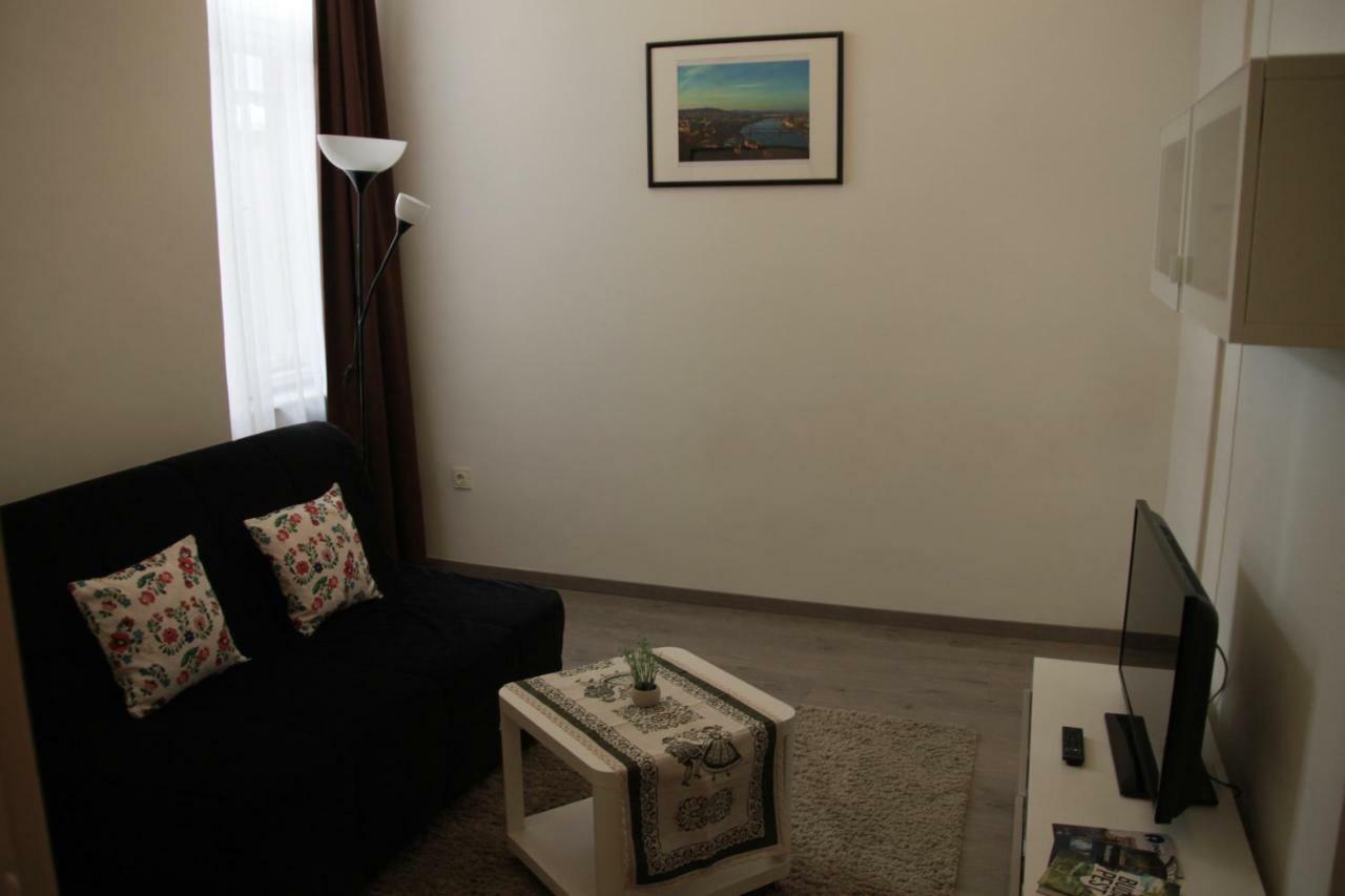 Duna Szecsi Apartman Budapest Exteriör bild