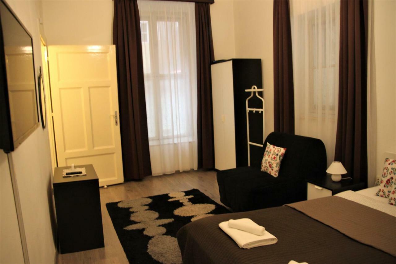 Duna Szecsi Apartman Budapest Exteriör bild