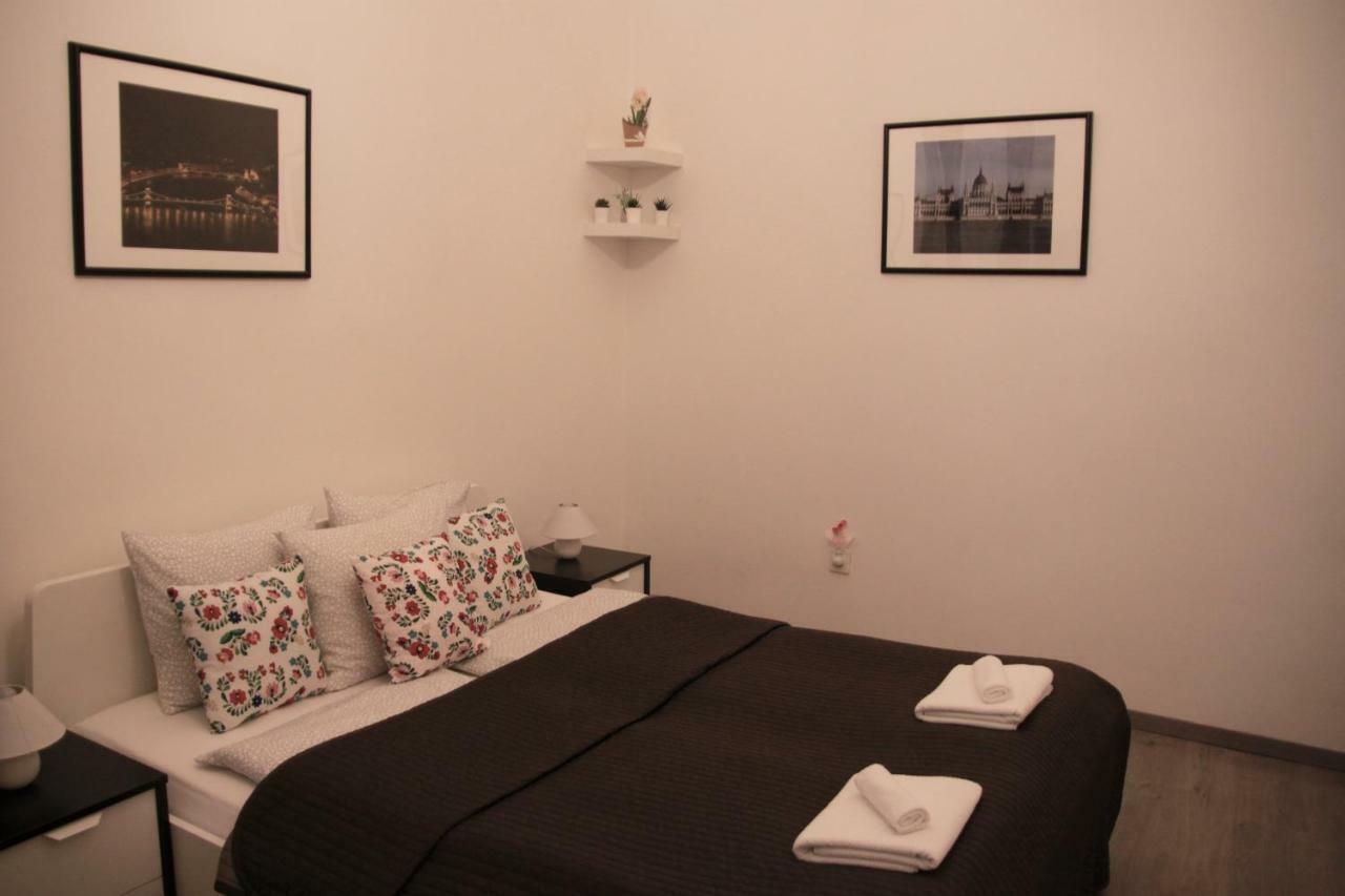 Duna Szecsi Apartman Budapest Exteriör bild