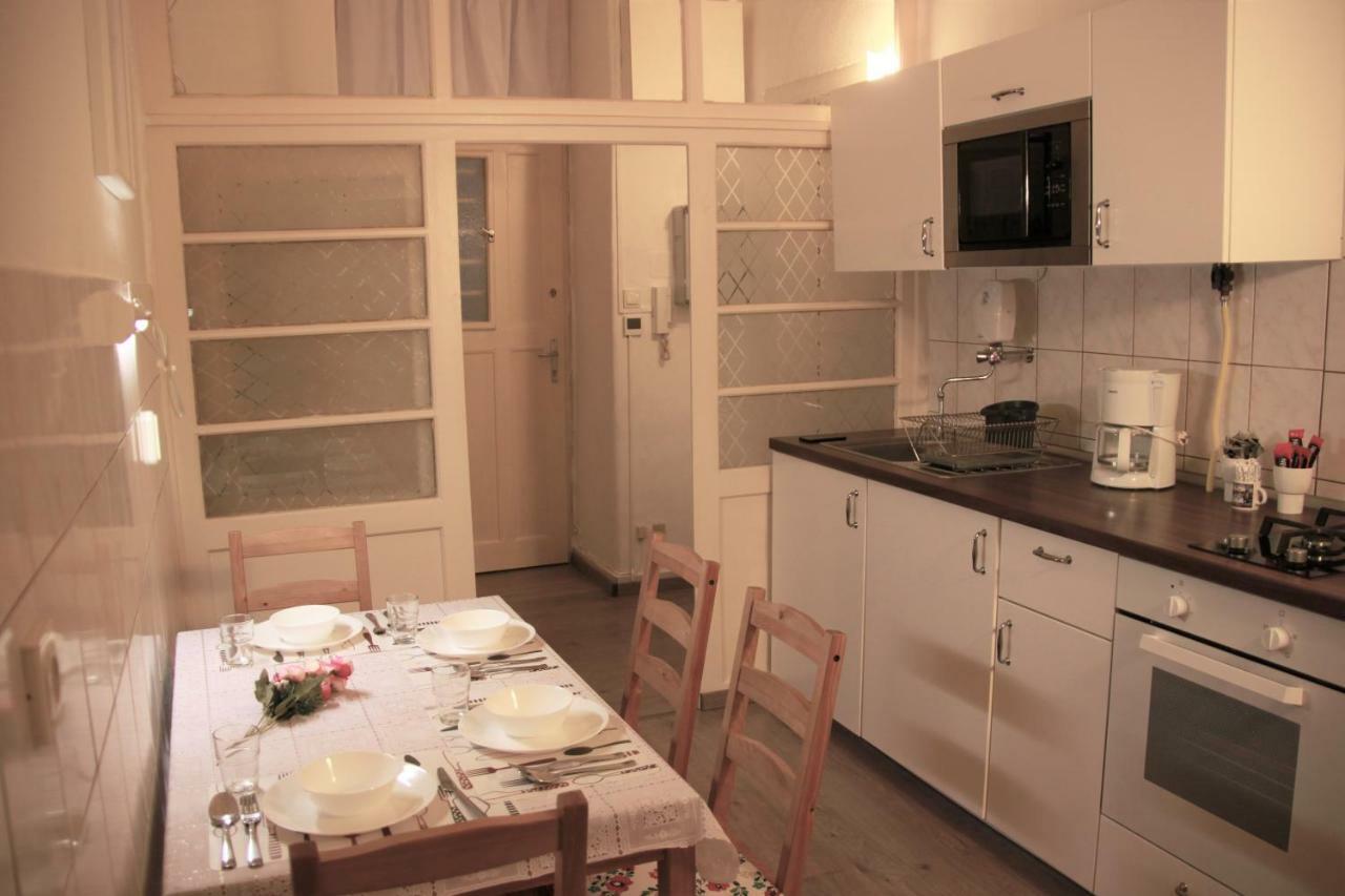 Duna Szecsi Apartman Budapest Exteriör bild